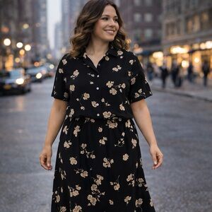 Women’s Linda Allard Ellen Tracy blouse and skirt set.